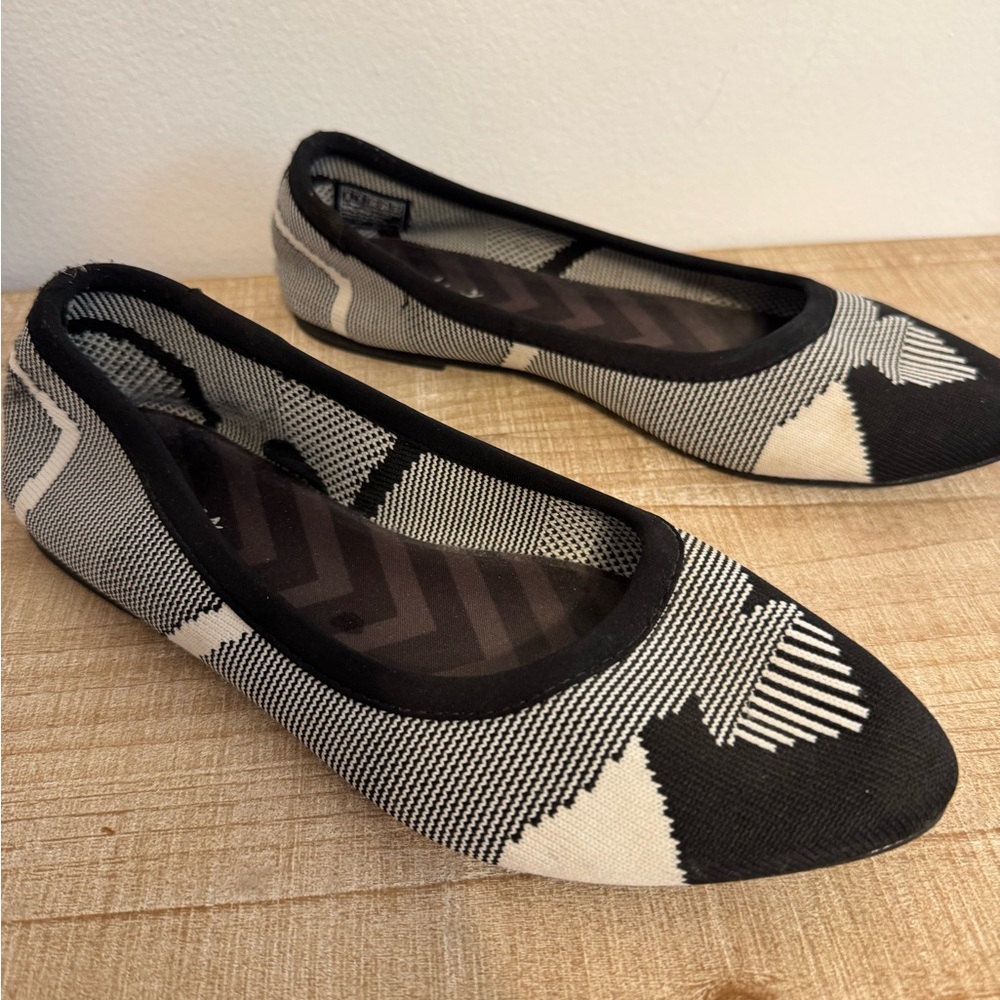 Skechers Black and White Patterned Flats - Picture 3 of 5